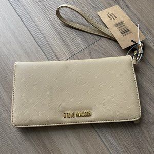 NEW Steve Madden wristlet